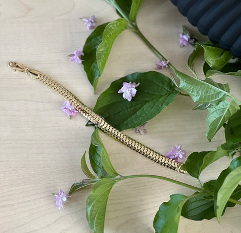 Edles Gliederarmband in Gold – Zeitloser Stil trifft feine Verarbeitung