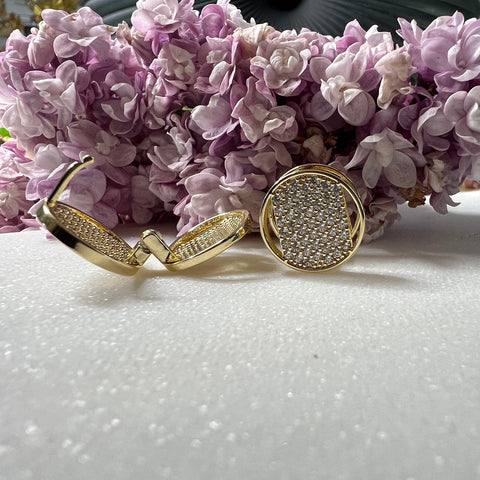 Runde Strass-Ohrringe in Gold – Vollflächiger Glanz für deinen Look