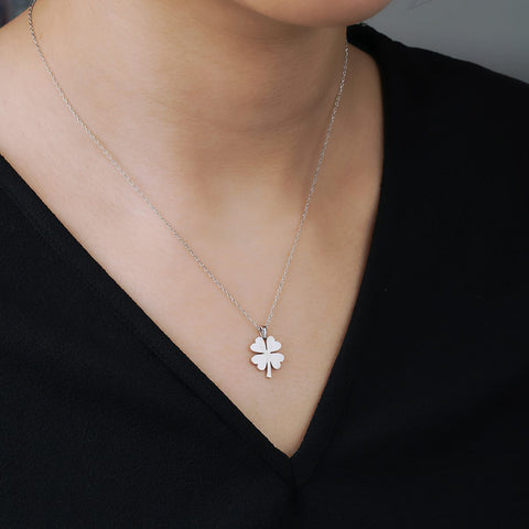 Kette mit kleeblatt gold frontansicht