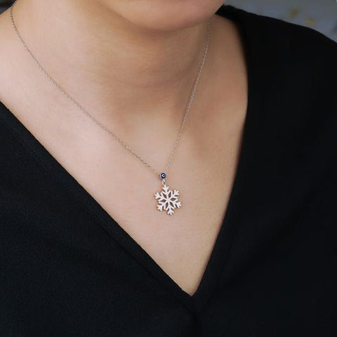 Kette mit schneeflocke frontansicht